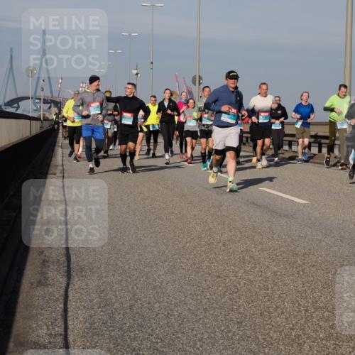 03.10.2025 - Köhlbrandbrückenlauf Fabian Wolf http://msf.ph/oto/9056837 03.10.2025 10:03:40 Position 3 2456 meine-sportfotos.de