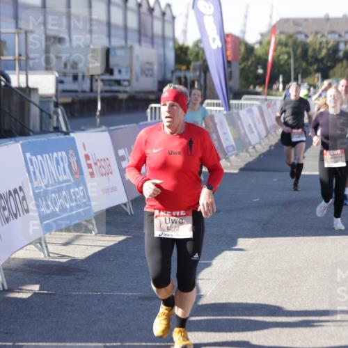 03.10.2025 - Köhlbrandbrückenlauf Jannik Wohlers http://msf.ph/oto/9056841 03.10.2025 13:11:09 Ziel 4135, 4370, 4506, 4521, 5218, 5258, 6272, 6330, 6449, 6450, 6572, 6727, 6751, 6797 meine-sportfotos.de