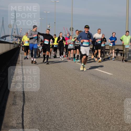 03.10.2025 - Köhlbrandbrückenlauf Fabian Wolf http://msf.ph/oto/9056844 03.10.2025 10:03:40 Position 3 2456 meine-sportfotos.de