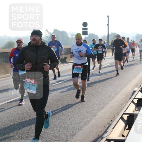 03.10.2025 - Köhlbrandbrückenlauf Lena Gebhardt http://msf.ph/oto/9056848 03.10.2025 09:17:40 Position 1 41, 2959, 1116 meine-sportfotos.de