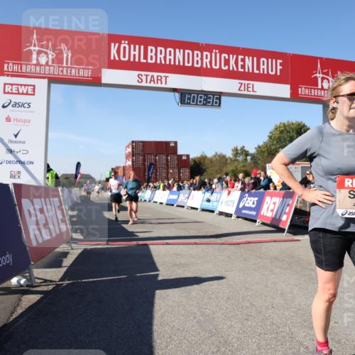 03.10.2025 - Köhlbrandbrückenlauf Lena Gebhardt http://msf.ph/oto/9056849 03.10.2025 13:08:37 Ziel 4195, 4320, 4417, 5792, 6232, 6424, 6534, 6647, 6805 meine-sportfotos.de
