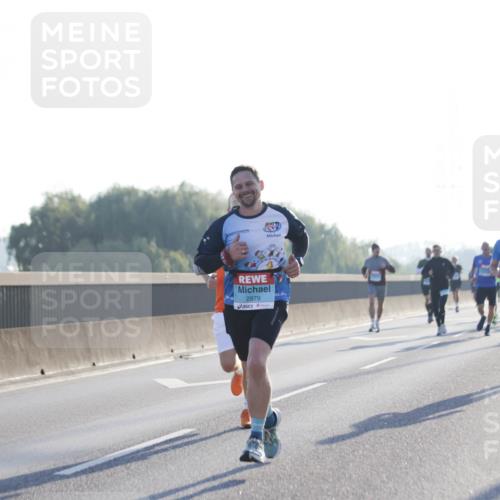 03.10.2025 - Köhlbrandbrückenlauf Jannik Wohlers http://msf.ph/oto/9056851 03.10.2025 09:13:21 Position 3 2879 meine-sportfotos.de