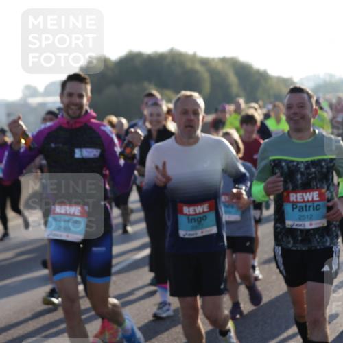 03.10.2025 - Köhlbrandbrückenlauf Jannik Wohlers http://msf.ph/oto/9056852 03.10.2025 09:21:04 Position 3 1379, 2969, 2512, 64 meine-sportfotos.de