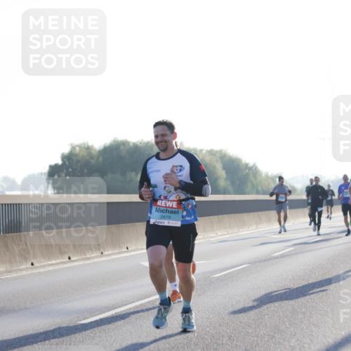03.10.2025 - Köhlbrandbrückenlauf Jannik Wohlers http://msf.ph/oto/9056875 03.10.2025 09:13:21 Position 3 2879 meine-sportfotos.de