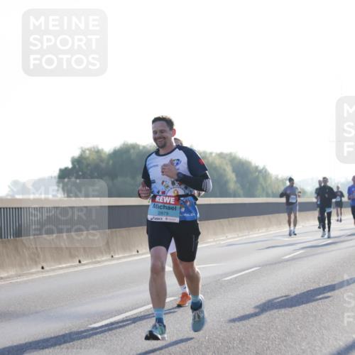 03.10.2025 - Köhlbrandbrückenlauf Jannik Wohlers http://msf.ph/oto/9056883 03.10.2025 09:13:21 Position 3 2879 meine-sportfotos.de