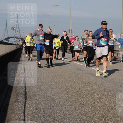 03.10.2025 - Köhlbrandbrückenlauf Fabian Wolf http://msf.ph/oto/9056899 03.10.2025 10:03:41 Position 3 2053 meine-sportfotos.de