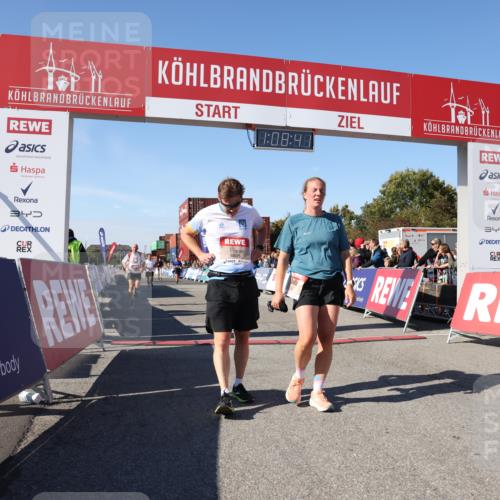 03.10.2025 - Köhlbrandbrückenlauf Lena Gebhardt http://msf.ph/oto/9056919 03.10.2025 13:08:41 Ziel 4195, 4213, 4320, 4417, 5792, 6232, 6424, 6534, 6805 meine-sportfotos.de