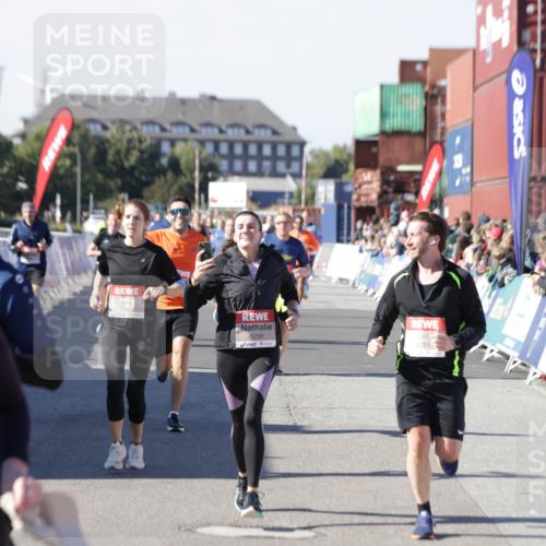 03.10.2025 - Köhlbrandbrückenlauf Jannik Wohlers http://msf.ph/oto/9056949 03.10.2025 13:11:13 Ziel 4135, 4521, 5218, 5258, 5522, 6272, 6572, 6685, 6686, 6727, 6751 meine-sportfotos.de