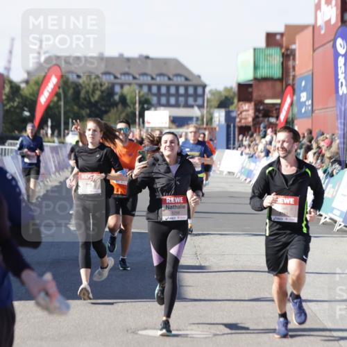03.10.2025 - Köhlbrandbrückenlauf Jannik Wohlers http://msf.ph/oto/9056955 03.10.2025 13:11:13 Ziel 4135, 4521, 5218, 5258, 5522, 6272, 6572, 6685, 6686, 6727, 6751 meine-sportfotos.de