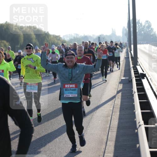 03.10.2025 - Köhlbrandbrückenlauf Jannik Wohlers http://msf.ph/oto/9056980 03.10.2025 09:21:08 Position 3 3612, 1794 meine-sportfotos.de