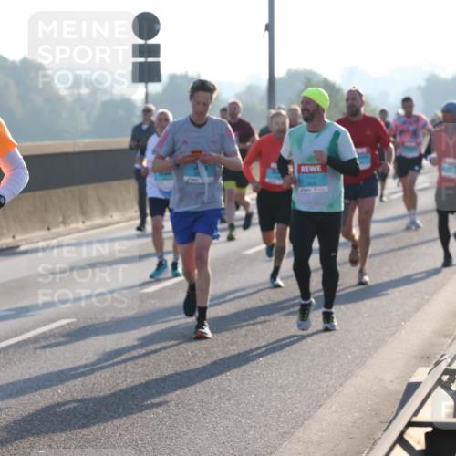 03.10.2025 - Köhlbrandbrückenlauf Lena Gebhardt http://msf.ph/oto/9056992 03.10.2025 09:17:45 Position 1 42, 1474 meine-sportfotos.de