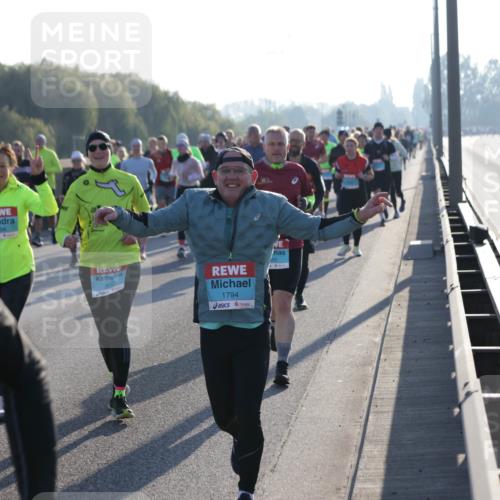 03.10.2025 - Köhlbrandbrückenlauf Jannik Wohlers http://msf.ph/oto/9057022 03.10.2025 09:21:08 Position 3 1454, 3612, 1794 meine-sportfotos.de