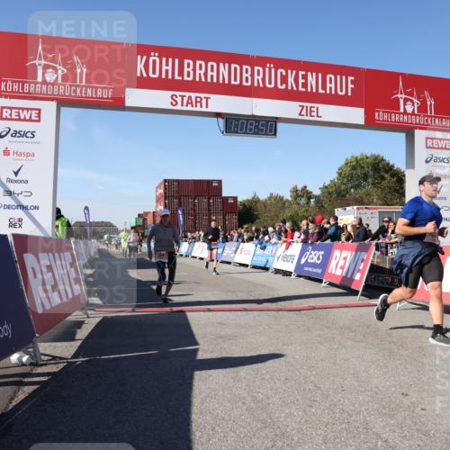 03.10.2025 - Köhlbrandbrückenlauf Lena Gebhardt http://msf.ph/oto/9057044 03.10.2025 13:08:50 Ziel 4138, 4213, 4340, 4544, 5705, 6034, 6232, 6233 meine-sportfotos.de