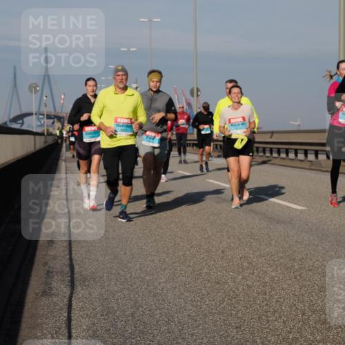 03.10.2025 - Köhlbrandbrückenlauf Fabian Wolf http://msf.ph/oto/9057069 03.10.2025 10:03:45 Position 3 3221 meine-sportfotos.de