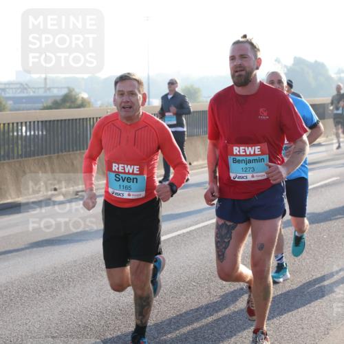 03.10.2025 - Köhlbrandbrückenlauf Lena Gebhardt http://msf.ph/oto/9057080 03.10.2025 09:17:50 Position 1 1165, 1273, 1134 meine-sportfotos.de