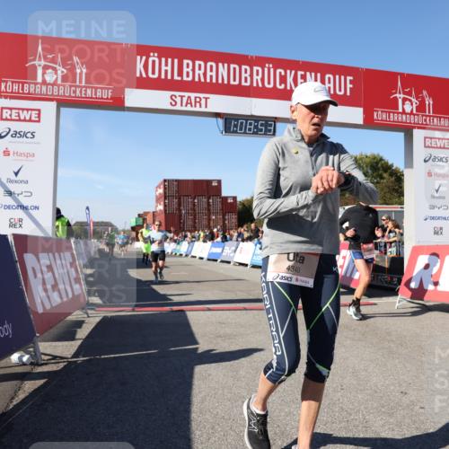 03.10.2025 - Köhlbrandbrückenlauf Lena Gebhardt http://msf.ph/oto/9057103 03.10.2025 13:08:53 Ziel 4138, 4213, 4340, 4505, 4544, 5705, 5842, 6034, 6232, 6233 meine-sportfotos.de