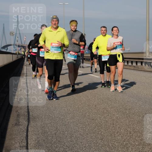 03.10.2025 - Köhlbrandbrückenlauf Fabian Wolf http://msf.ph/oto/9057107 03.10.2025 10:03:46 Position 3 09, 3221, 2313, 2362, 222, 2255 meine-sportfotos.de