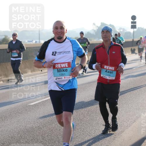 03.10.2025 - Köhlbrandbrückenlauf Lena Gebhardt http://msf.ph/oto/9057113 03.10.2025 09:17:51 Position 1 1351, 1134 meine-sportfotos.de
