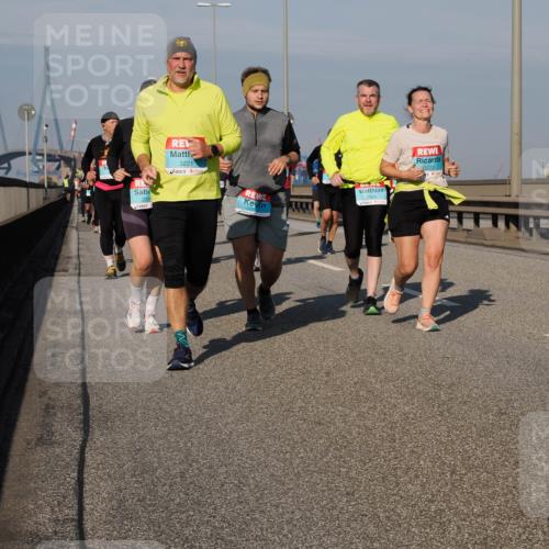 03.10.2025 - Köhlbrandbrückenlauf Fabian Wolf http://msf.ph/oto/9057117 03.10.2025 10:03:46 Position 3 231, 3221, 2362, 3222, 225 meine-sportfotos.de