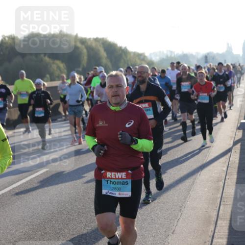 03.10.2025 - Köhlbrandbrückenlauf Jannik Wohlers http://msf.ph/oto/9057121 03.10.2025 09:21:10 Position 3 3612, 2800 meine-sportfotos.de