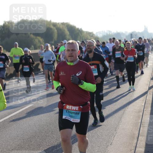 03.10.2025 - Köhlbrandbrückenlauf Jannik Wohlers http://msf.ph/oto/9057127 03.10.2025 09:21:10 Position 3 3612, 2800 meine-sportfotos.de