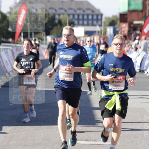 03.10.2025 - Köhlbrandbrückenlauf Jannik Wohlers http://msf.ph/oto/9057136 03.10.2025 13:11:18 Ziel 4135, 4293, 4521, 4597, 5218, 5258, 5522, 5754, 6080, 6272, 6572, 6685, 6686, 6726, 6727, 6751 meine-sportfotos.de