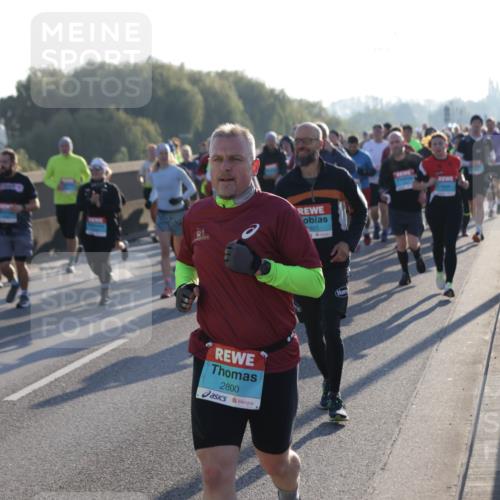 03.10.2025 - Köhlbrandbrückenlauf Jannik Wohlers http://msf.ph/oto/9057139 03.10.2025 09:21:10 Position 3 3612, 2800, 1925 meine-sportfotos.de