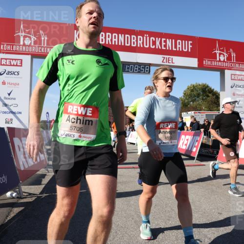 03.10.2025 - Köhlbrandbrückenlauf Lena Gebhardt http://msf.ph/oto/9057157 03.10.2025 13:08:59 Ziel 4057, 4138, 4197, 4340, 4346, 4381, 4403, 4505, 4544, 5705, 5842, 6233, 6372 meine-sportfotos.de