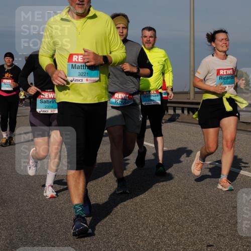03.10.2025 - Köhlbrandbrückenlauf Fabian Wolf http://msf.ph/oto/9057183 03.10.2025 10:03:48 Position 3 2314, 3221, 2362, 3222 meine-sportfotos.de