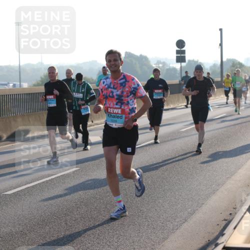 03.10.2025 - Köhlbrandbrückenlauf Lena Gebhardt http://msf.ph/oto/9057185 03.10.2025 09:17:53 Position 1 1311, 1039 meine-sportfotos.de
