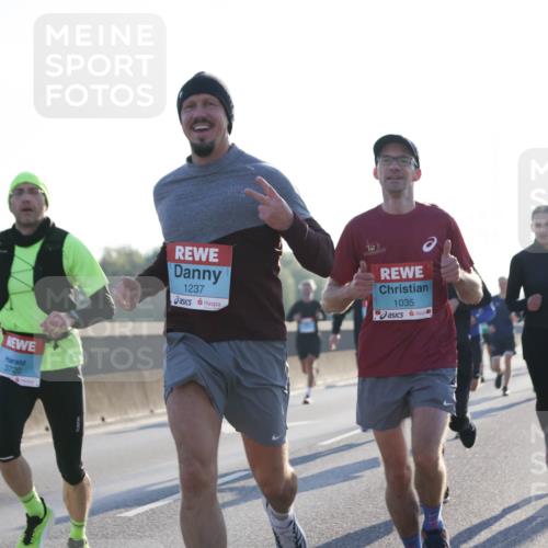 03.10.2025 - Köhlbrandbrückenlauf Jannik Wohlers http://msf.ph/oto/9057193 03.10.2025 09:13:30 Position 3 3720, 1237, 1035, 270 meine-sportfotos.de