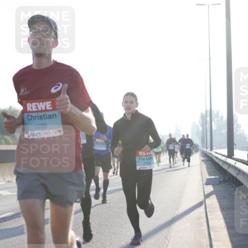 03.10.2025 - Köhlbrandbrückenlauf Jannik Wohlers http://msf.ph/oto/9057207 03.10.2025 09:13:30 Position 3 1035, 2708 meine-sportfotos.de