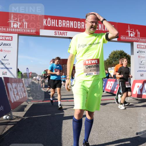 03.10.2025 - Köhlbrandbrückenlauf Lena Gebhardt http://msf.ph/oto/9057209 03.10.2025 13:09:01 Ziel 4057, 4138, 4197, 4346, 4381, 4403, 4505, 4544, 5705, 5842, 5953, 6233, 6372, 6630 meine-sportfotos.de