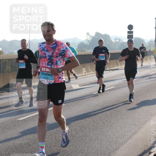 03.10.2025 - Köhlbrandbrückenlauf Lena Gebhardt http://msf.ph/oto/9057216 03.10.2025 09:17:54 Position 1 1039 meine-sportfotos.de