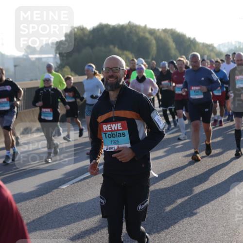 03.10.2025 - Köhlbrandbrückenlauf Jannik Wohlers http://msf.ph/oto/9057226 03.10.2025 09:21:11 Position 3 1925 meine-sportfotos.de