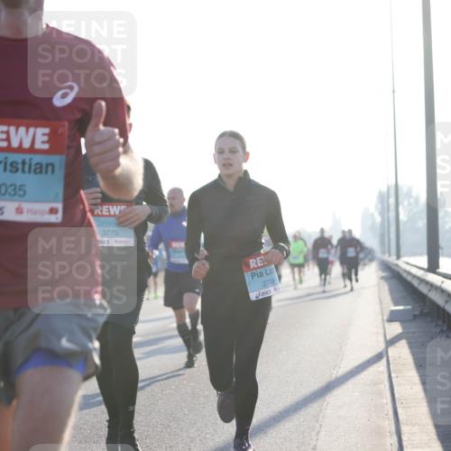 03.10.2025 - Köhlbrandbrückenlauf Jannik Wohlers http://msf.ph/oto/9057239 03.10.2025 09:13:31 Position 3 1035, 3775, 2708 meine-sportfotos.de