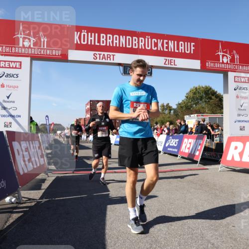 03.10.2025 - Köhlbrandbrückenlauf Lena Gebhardt http://msf.ph/oto/9057240 03.10.2025 13:09:03 Ziel 4057, 4138, 4197, 4346, 4351, 4381, 4403, 4505, 4544, 5242, 5705, 5842, 5953, 6372, 6630, 6814, 6816 meine-sportfotos.de