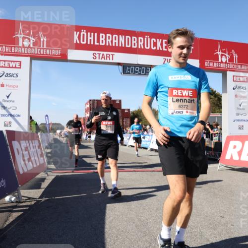 03.10.2025 - Köhlbrandbrückenlauf Lena Gebhardt http://msf.ph/oto/9057247 03.10.2025 13:09:03 Ziel 4057, 4138, 4197, 4346, 4351, 4381, 4403, 4505, 4544, 5242, 5705, 5842, 5953, 6372, 6630, 6814, 6816 meine-sportfotos.de