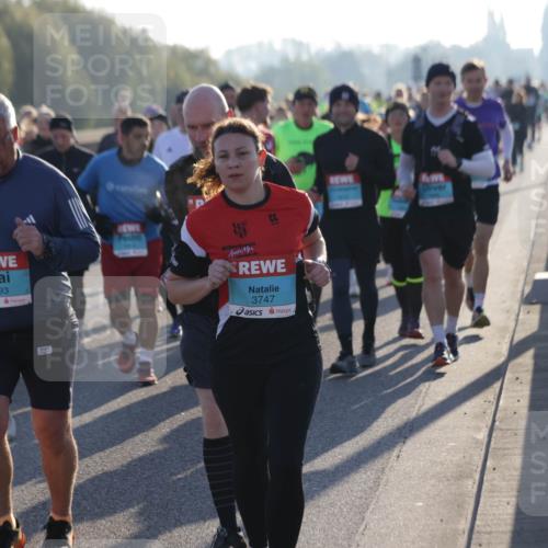 03.10.2025 - Köhlbrandbrückenlauf Jannik Wohlers http://msf.ph/oto/9057261 03.10.2025 09:21:13 Position 3 1993, 3747 meine-sportfotos.de