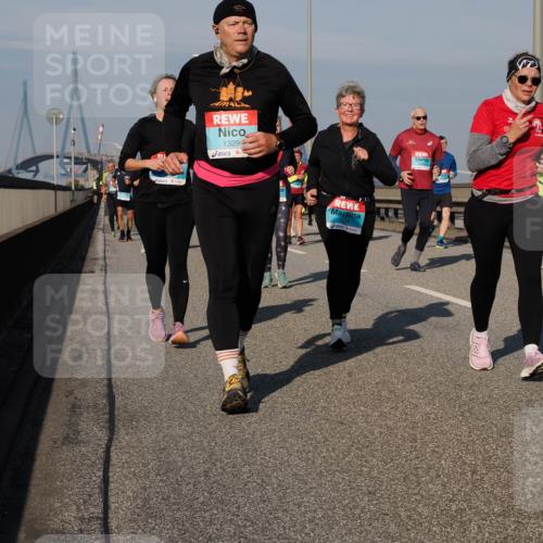 03.10.2025 - Köhlbrandbrückenlauf Fabian Wolf http://msf.ph/oto/9057262 03.10.2025 10:03:51 Position 3 1329, 1934 meine-sportfotos.de