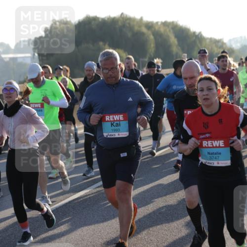 03.10.2025 - Köhlbrandbrückenlauf Jannik Wohlers http://msf.ph/oto/9057267 03.10.2025 09:21:13 Position 3 1993, 3747, 1810 meine-sportfotos.de