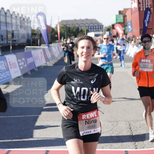 03.10.2025 - Köhlbrandbrückenlauf Jannik Wohlers http://msf.ph/oto/9057284 03.10.2025 13:11:22 Ziel 4135, 4293, 4315, 4325, 4521, 4597, 4999, 5218, 5258, 5522, 5754, 5939, 6028, 6080, 6572, 6680, 6685, 6686, 6726, 6727, 6751 meine-sportfotos.de