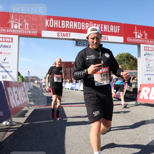 03.10.2025 - Köhlbrandbrückenlauf Lena Gebhardt http://msf.ph/oto/9057285 03.10.2025 13:09:05 Ziel 4057, 4138, 4197, 4346, 4351, 4381, 4403, 4486, 4505, 4901, 5242, 5705, 5842, 5953, 6372, 6562, 6630, 6814, 6816 meine-sportfotos.de