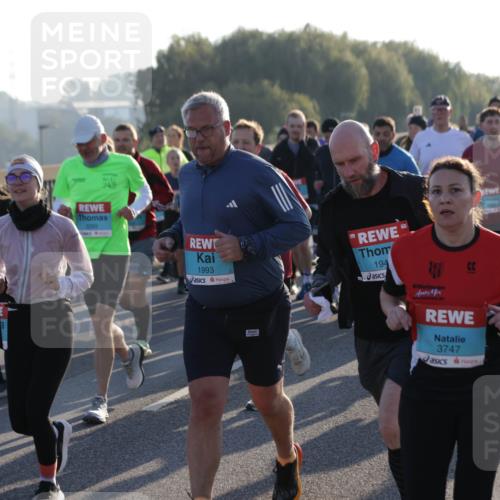 03.10.2025 - Köhlbrandbrückenlauf Jannik Wohlers http://msf.ph/oto/9057296 03.10.2025 09:21:13 Position 3 3265, 1993, 194, 3747 meine-sportfotos.de