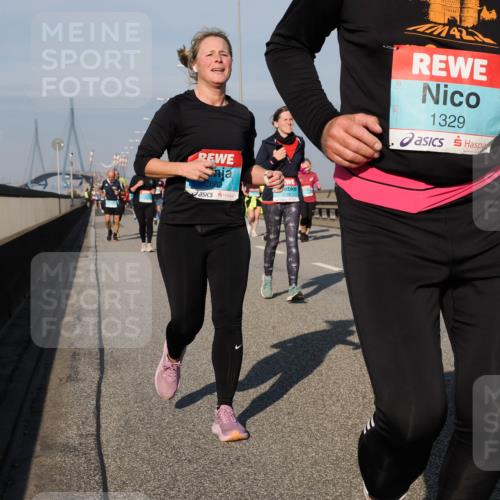 03.10.2025 - Köhlbrandbrückenlauf Fabian Wolf http://msf.ph/oto/9057323 03.10.2025 10:03:53 Position 3 2682, 2188, 1329, 1934 meine-sportfotos.de