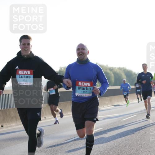 03.10.2025 - Köhlbrandbrückenlauf Jannik Wohlers http://msf.ph/oto/9057326 03.10.2025 09:13:33 Position 3 1122, 1157 meine-sportfotos.de