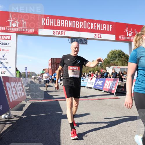 03.10.2025 - Köhlbrandbrückenlauf Lena Gebhardt http://msf.ph/oto/9057335 03.10.2025 13:09:06 Ziel 4057, 4138, 4197, 4346, 4351, 4381, 4403, 4486, 4505, 4901, 5242, 5705, 5842, 5953, 6372, 6562, 6630, 6814, 6816 meine-sportfotos.de