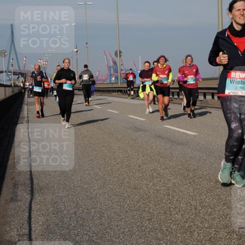 03.10.2025 - Köhlbrandbrückenlauf Fabian Wolf http://msf.ph/oto/9057343 03.10.2025 10:03:55 Position 3 2188, 04, 3259 meine-sportfotos.de