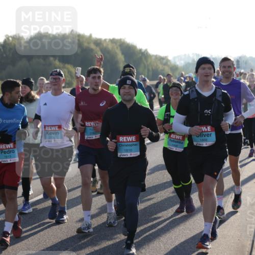 03.10.2025 - Köhlbrandbrückenlauf Jannik Wohlers http://msf.ph/oto/9057376 03.10.2025 09:21:15 Position 3 1815, 2750, 3762, 1810, 1956, 1866 meine-sportfotos.de