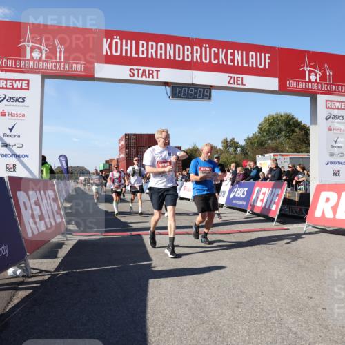 03.10.2025 - Köhlbrandbrückenlauf Lena Gebhardt http://msf.ph/oto/9057389 03.10.2025 13:09:09 Ziel 4057, 4197, 4346, 4351, 4377, 4381, 4403, 4486, 4505, 4901, 5242, 5740, 5953, 6372, 6562, 6630, 6814, 6816 meine-sportfotos.de